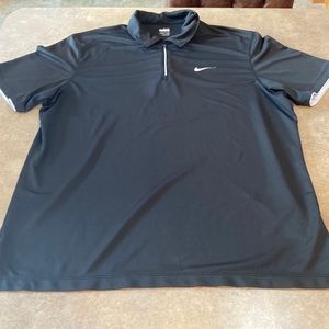 Men’s Nike shirt size XL